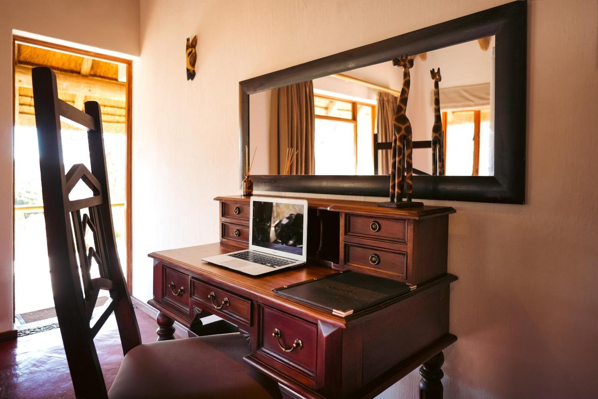 Shibula Safari Lodge Rezervaţia de vânat Welgevonden Exterior foto